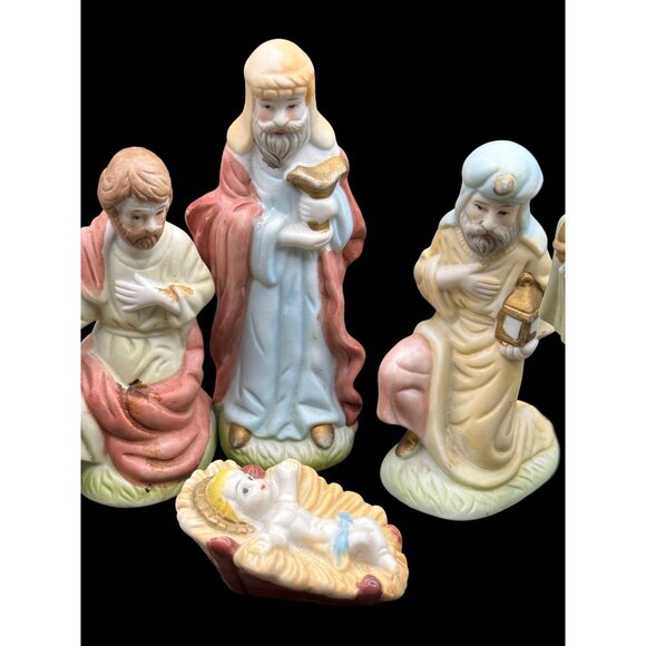 Vintage Ceramic Nativity Scene Set Hand Painted Ceramic 7 Pieces - Picture 4 of 11
